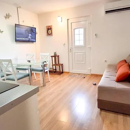 Apartment Ugrina Trogir