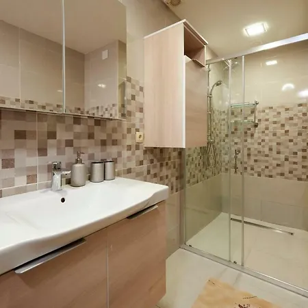 Apartamento Ugrina *